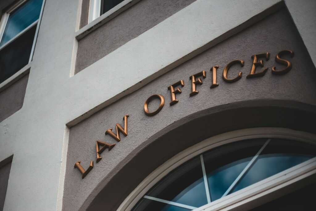 erik mclean 24ZOFLNY4hA unsplash - DeKalb County Domestic Battery Attorney -