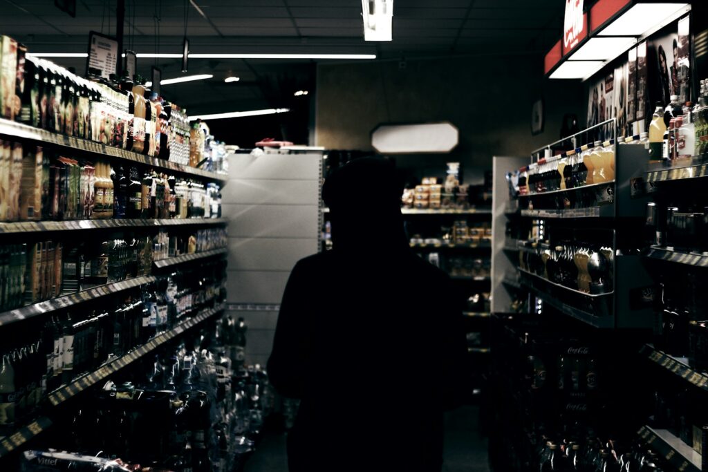 tom sodoge O2 qnzVxn 0 unsplash - McHenry County Retail Theft Lawyer -